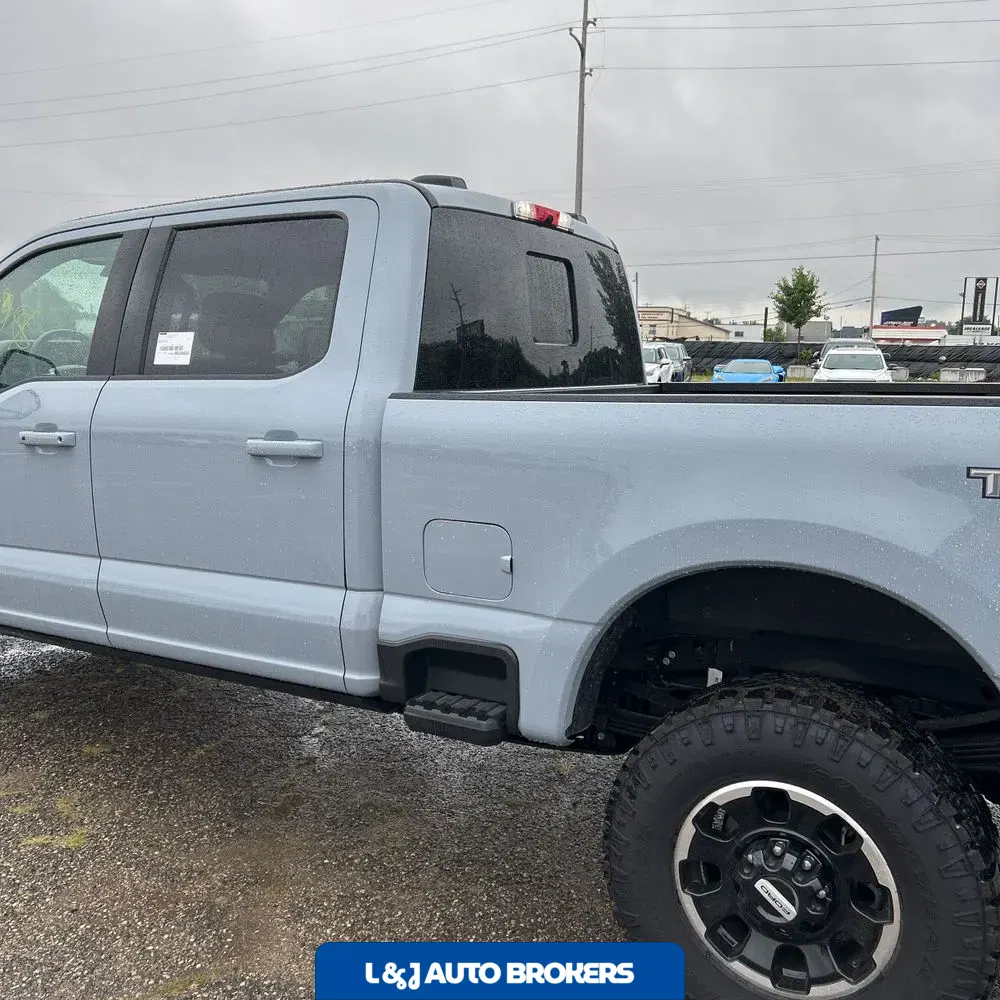 2025 Ford F250 S/D Platinum