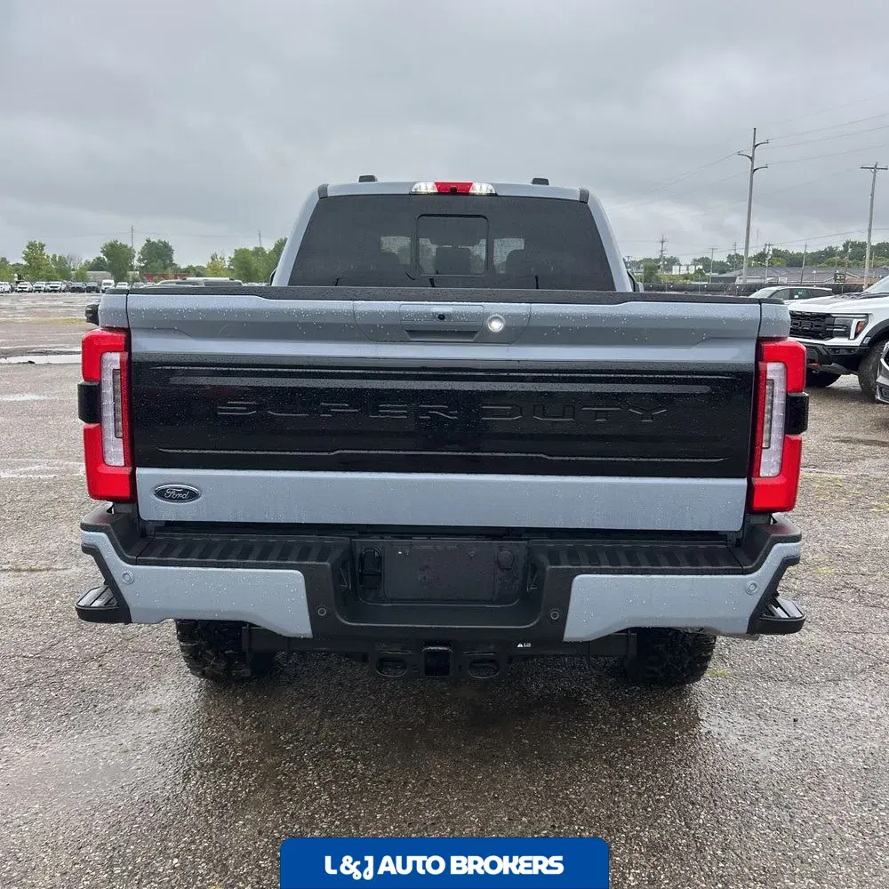 2025 Ford F250 S/D Platinum