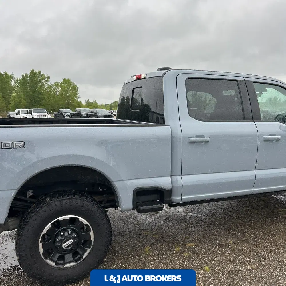 2025 Ford F250 S/D Platinum