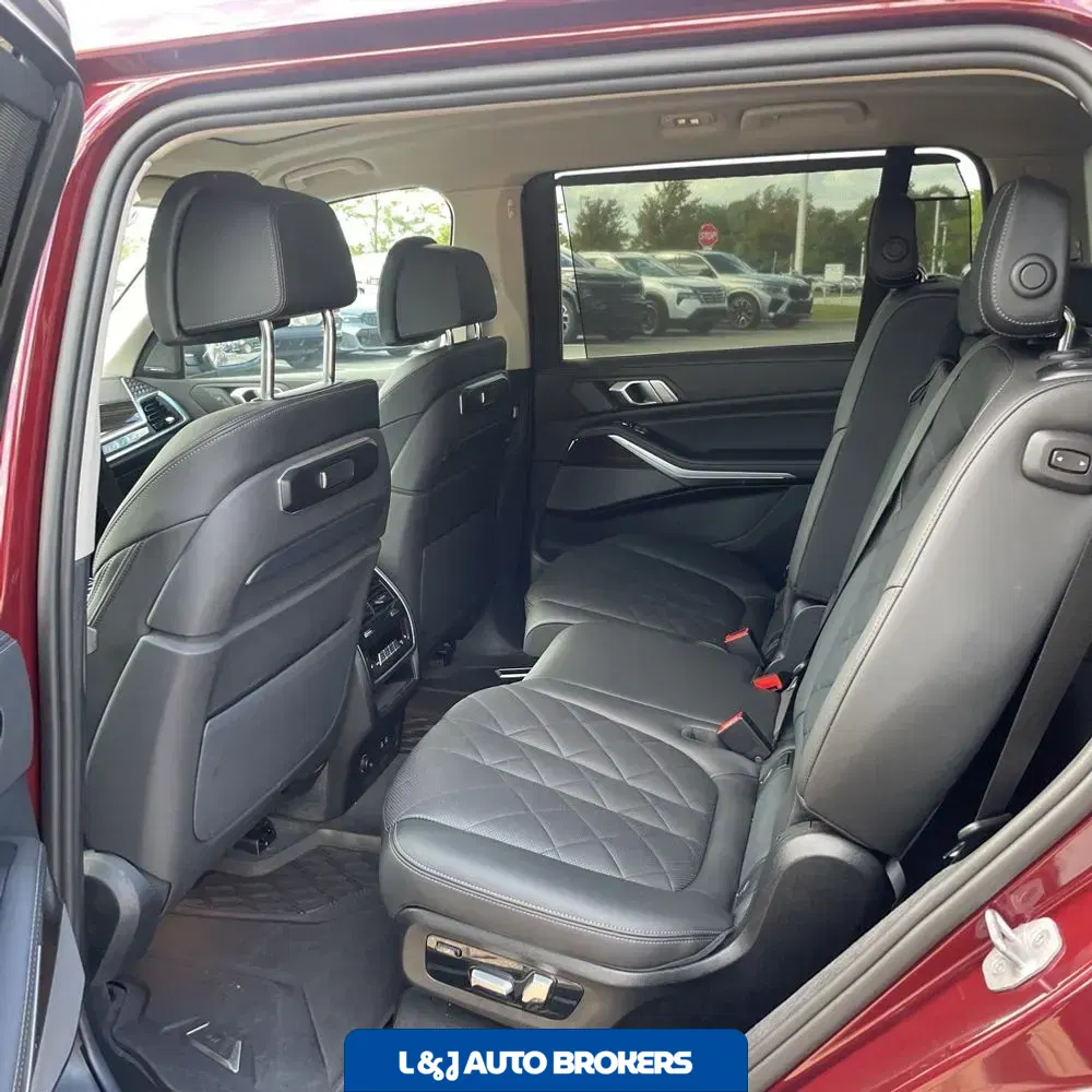 2025 BMW X7 XDrive40i