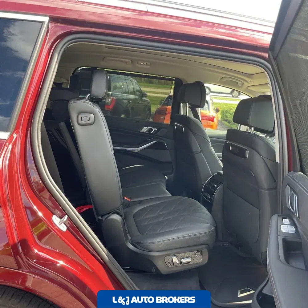 2025 BMW X7 XDrive40i