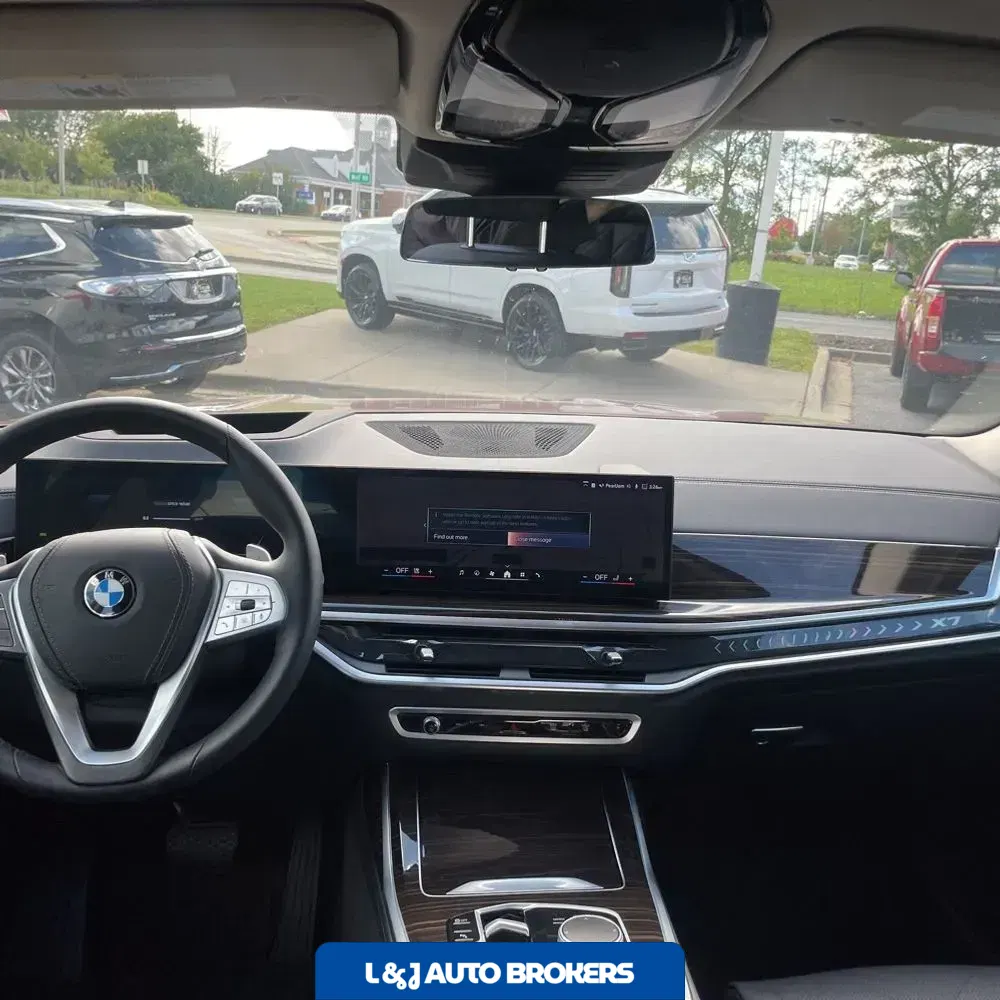2025 BMW X7 XDrive40i
