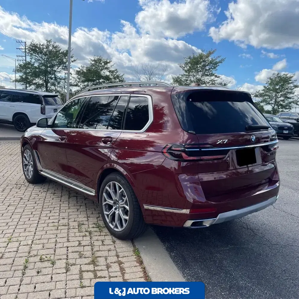 2025 BMW X7 XDrive40i
