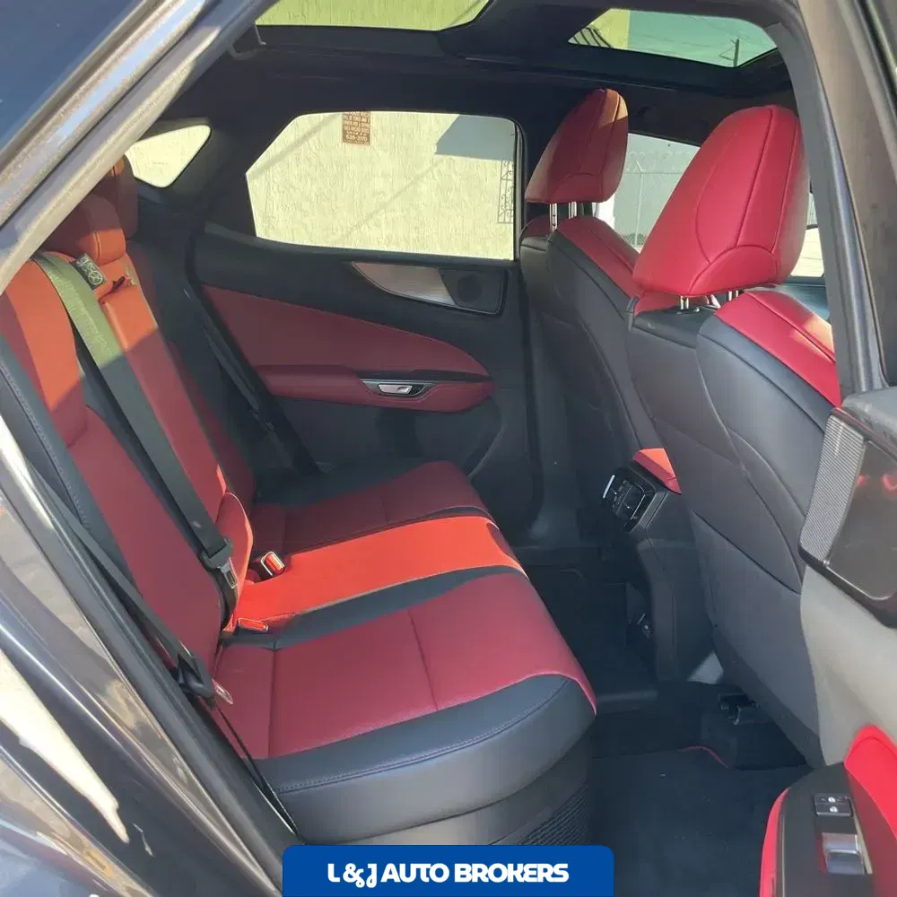 2025 Lexus NX 450h+ F SPORT Handling