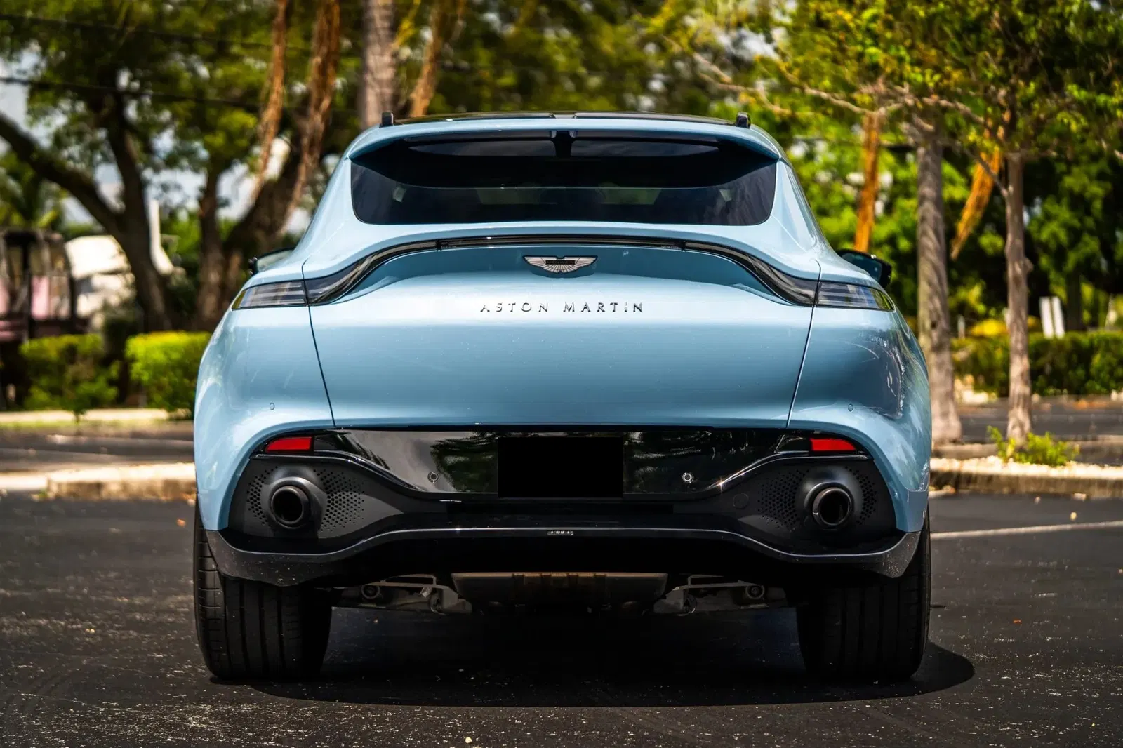 2022 Aston Martin DBX