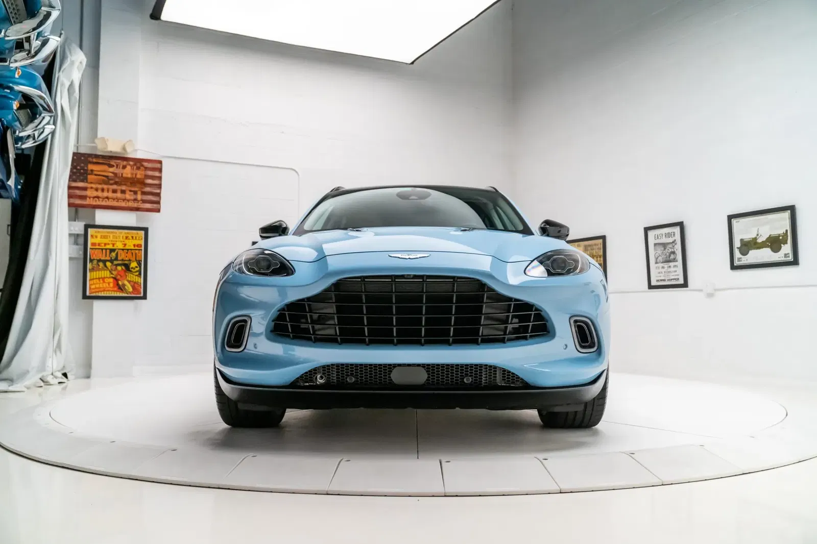 2022 Aston Martin DBX