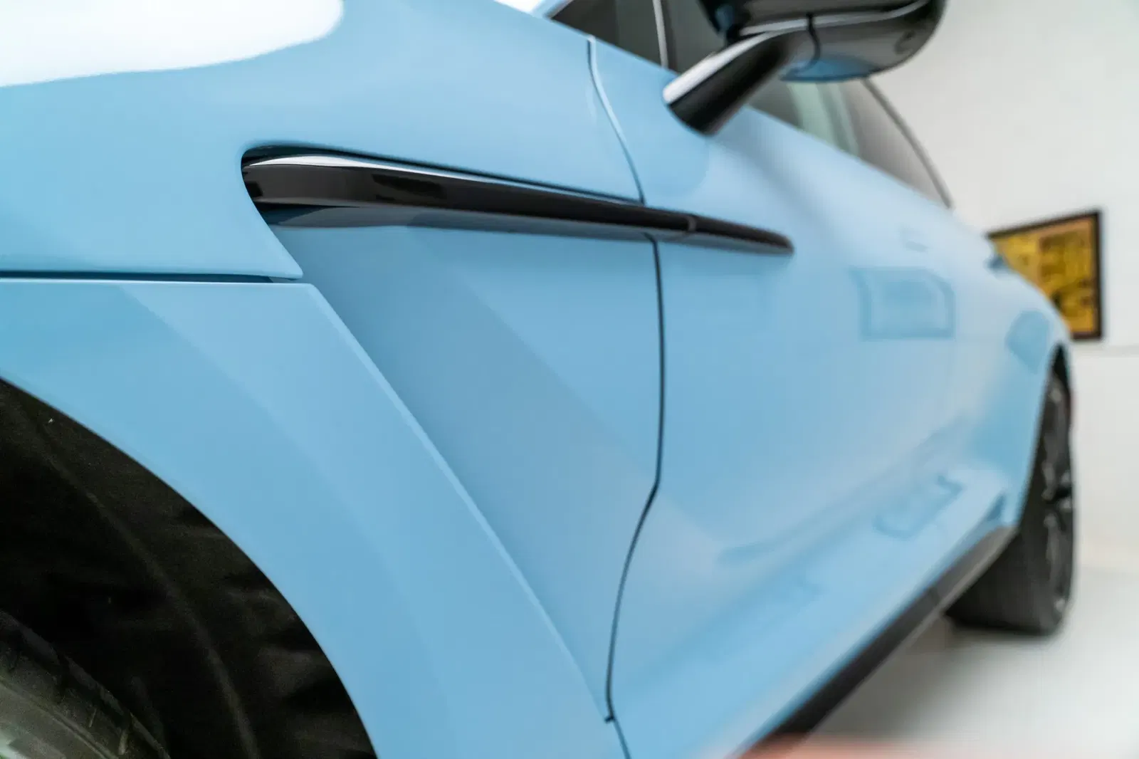 2022 Aston Martin DBX