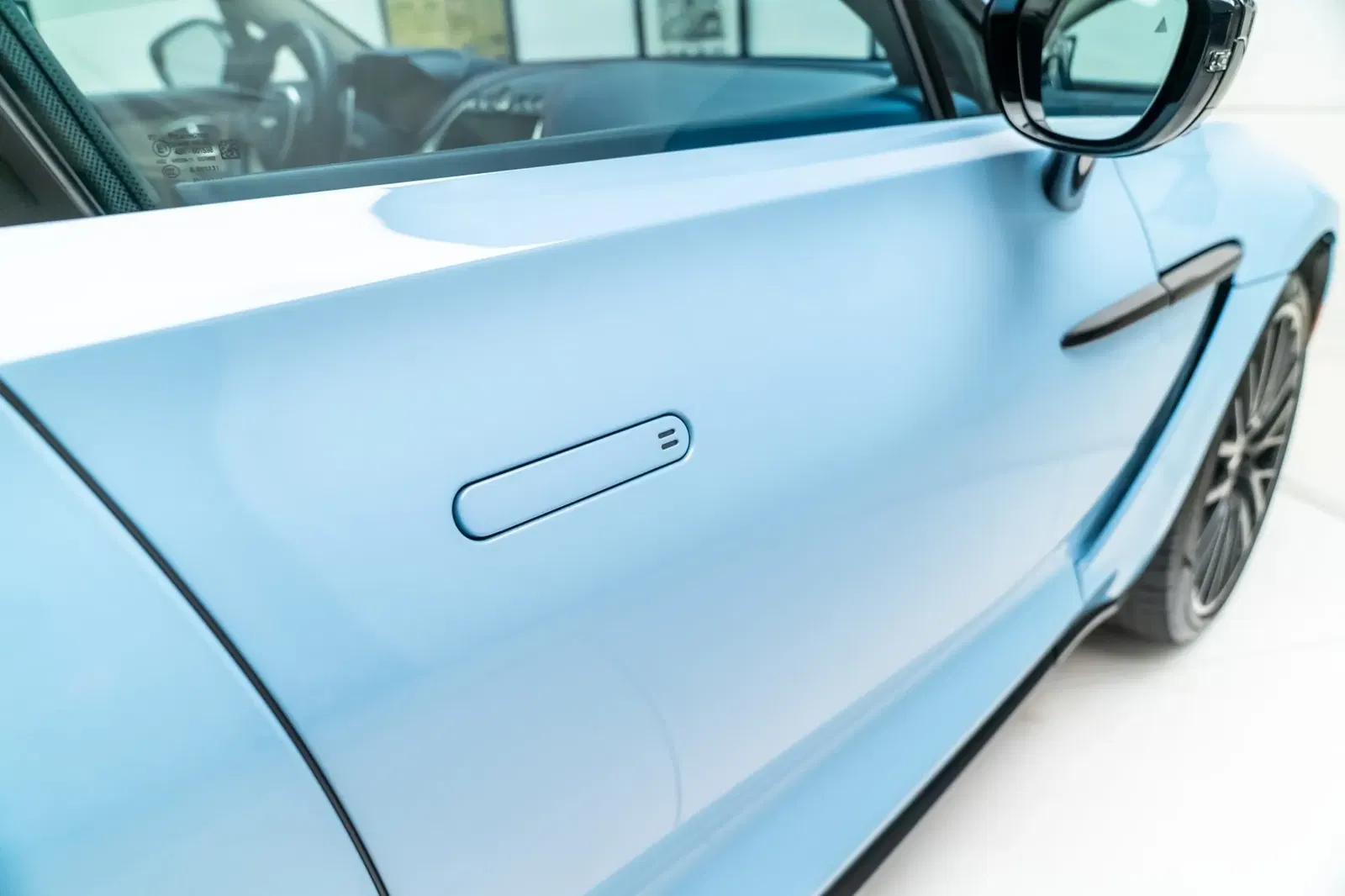 2022 Aston Martin DBX