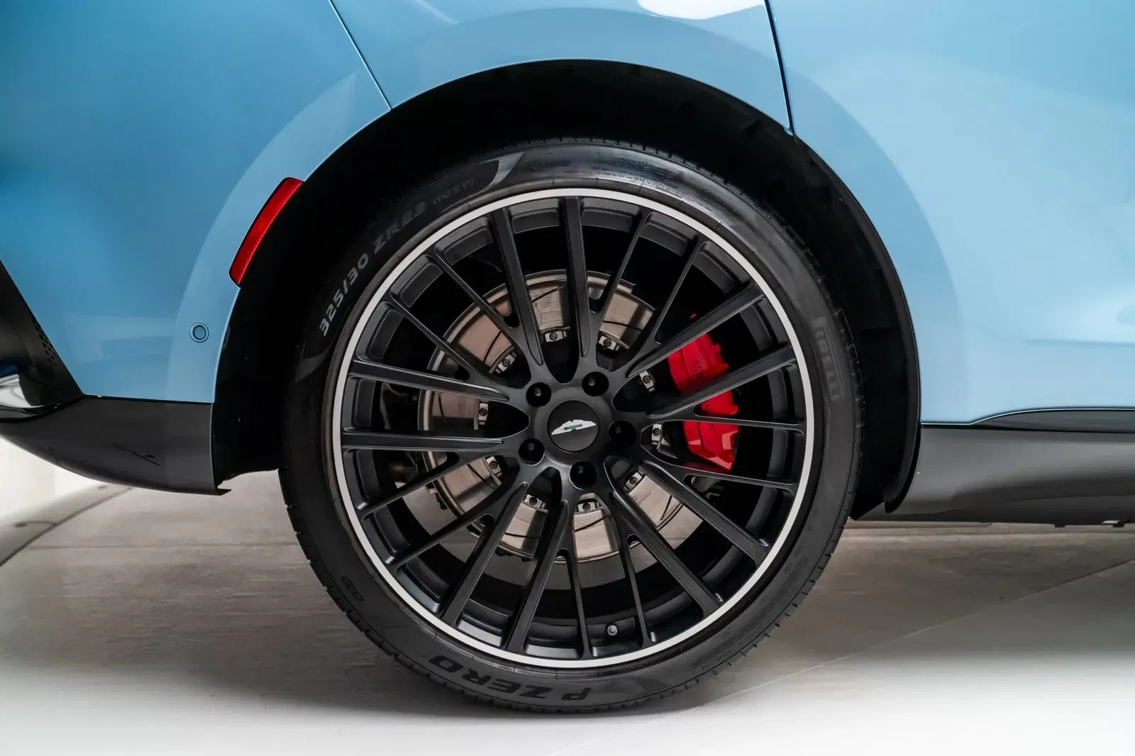 2022 Aston Martin DBX