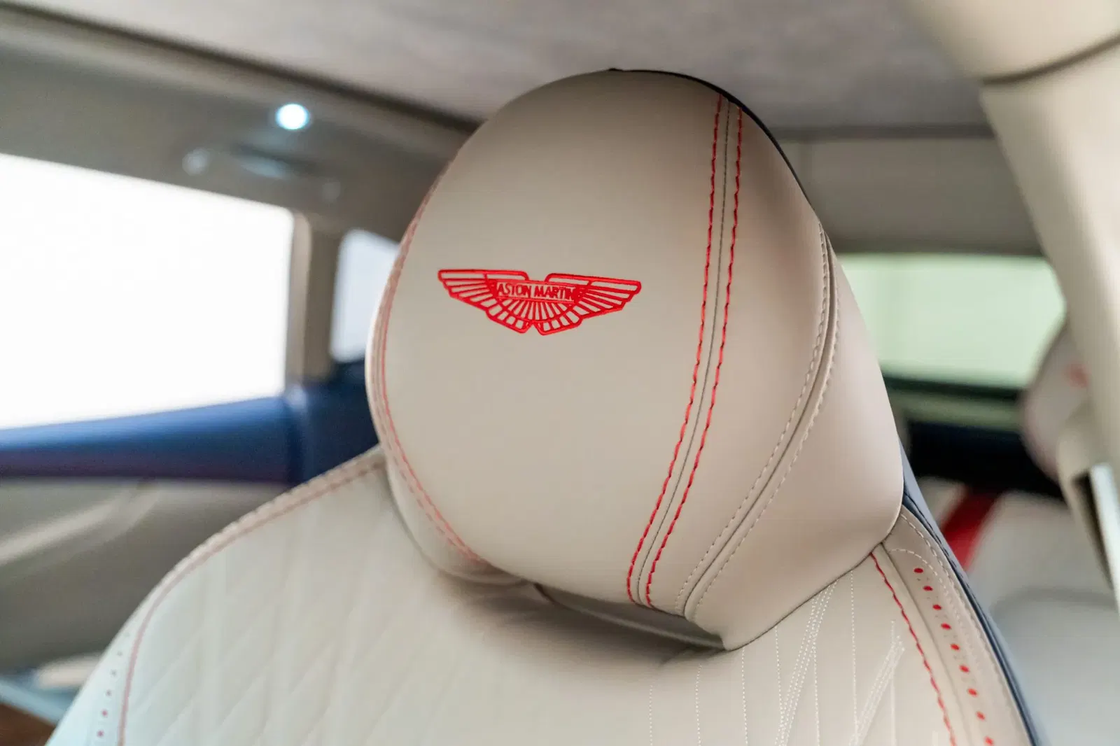 2022 Aston Martin DBX