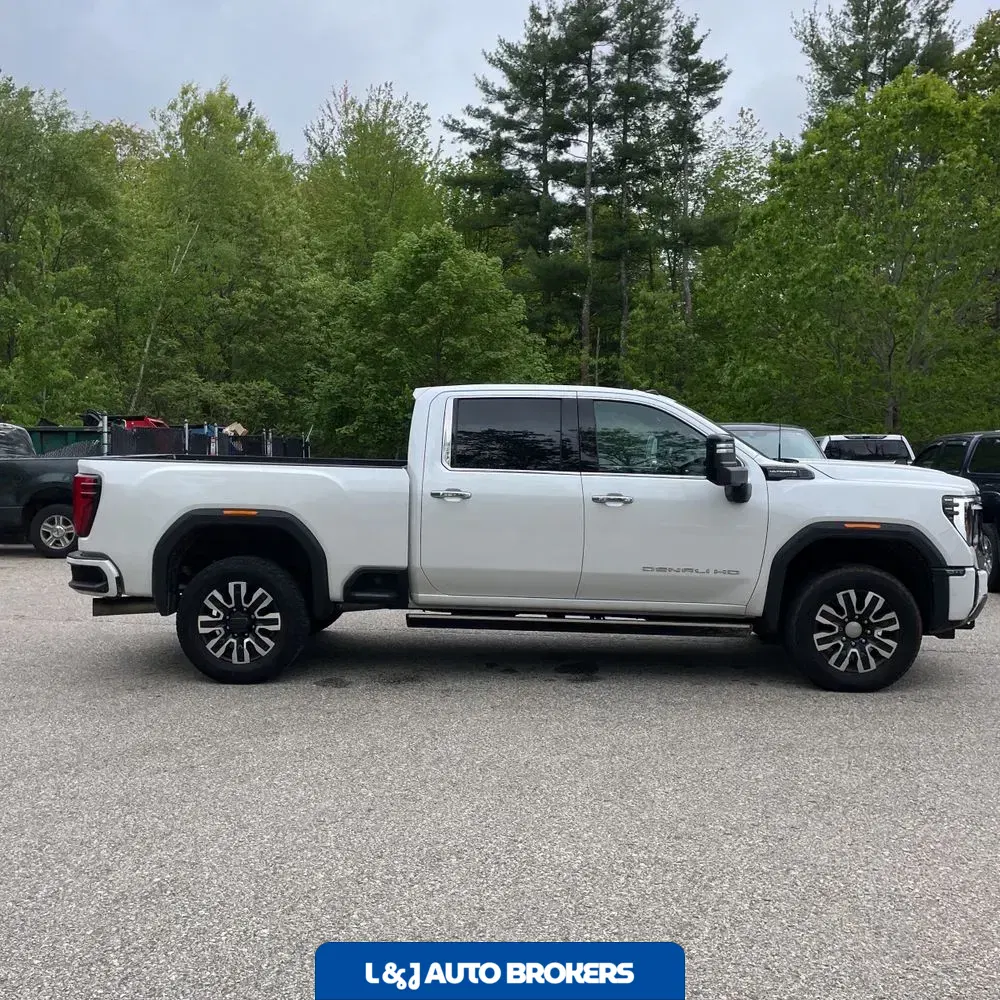 2024 GMC Sierra 3500HD Denali Ultimate