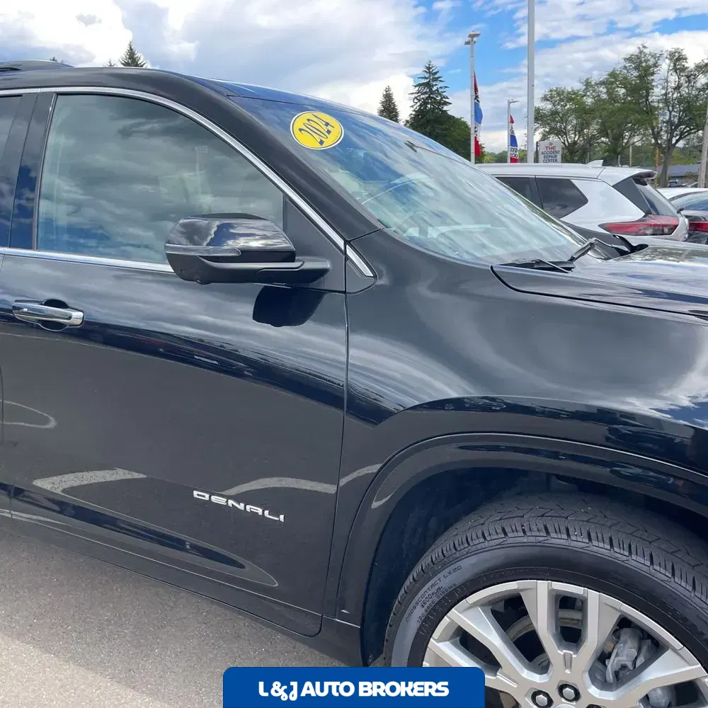 2024 GMC Acadia Denali