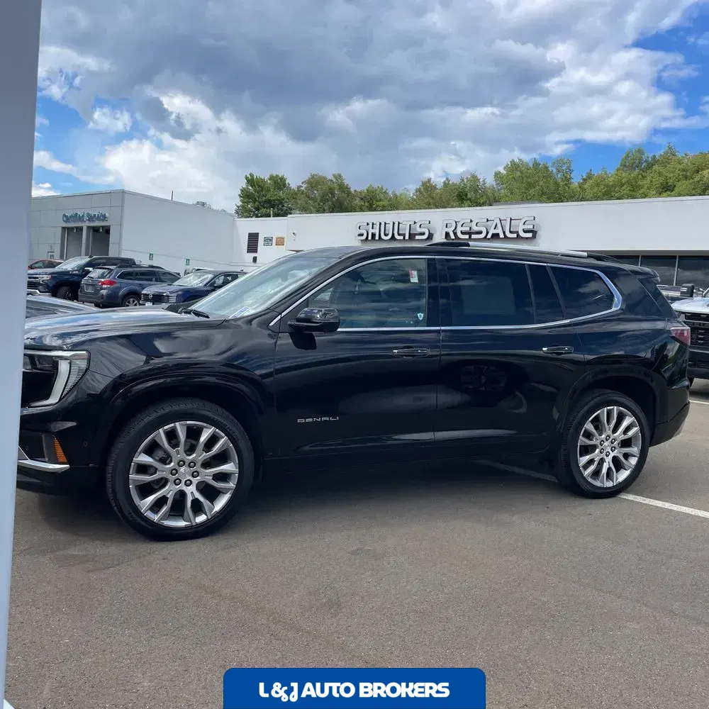 2024 GMC Acadia Denali