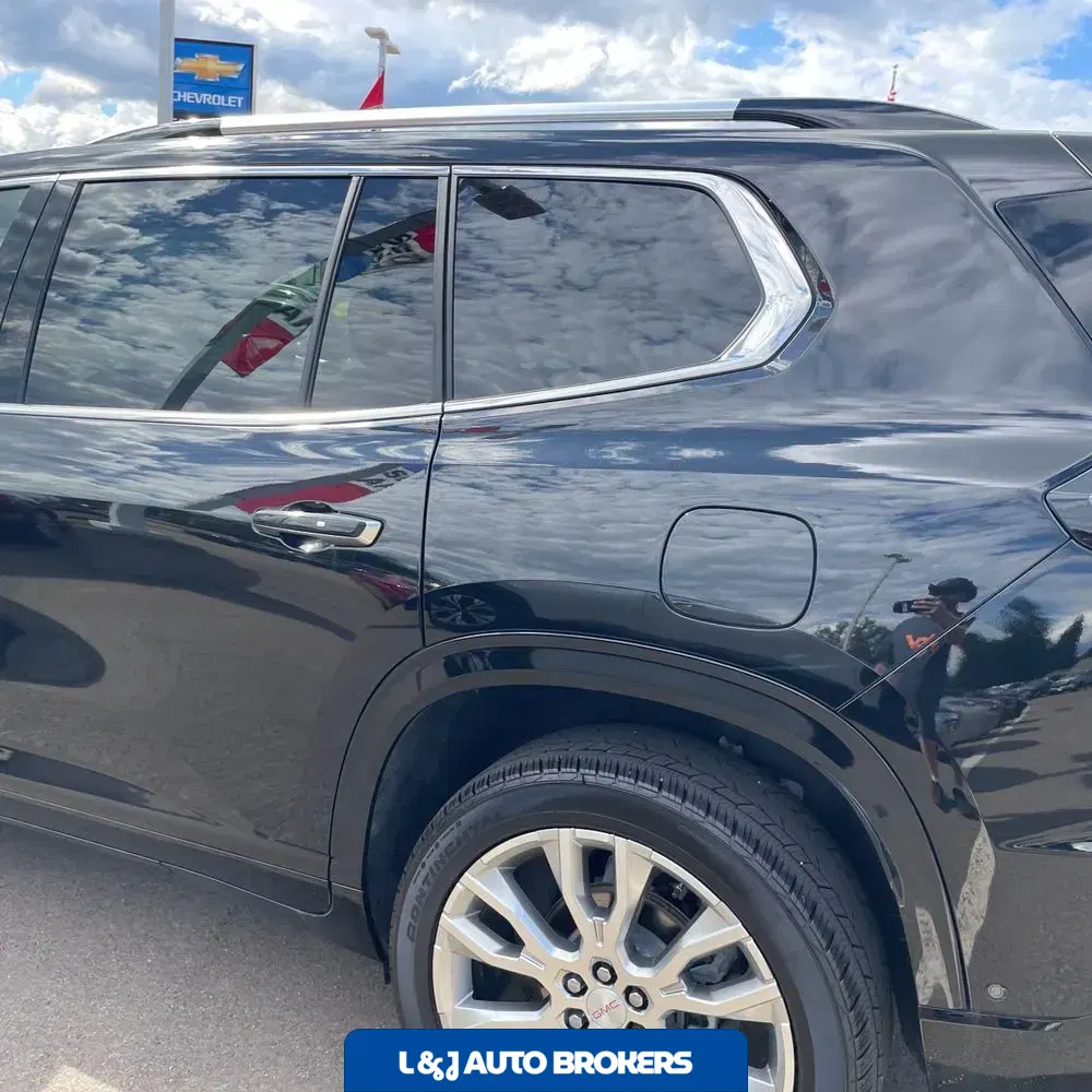 2024 GMC Acadia Denali
