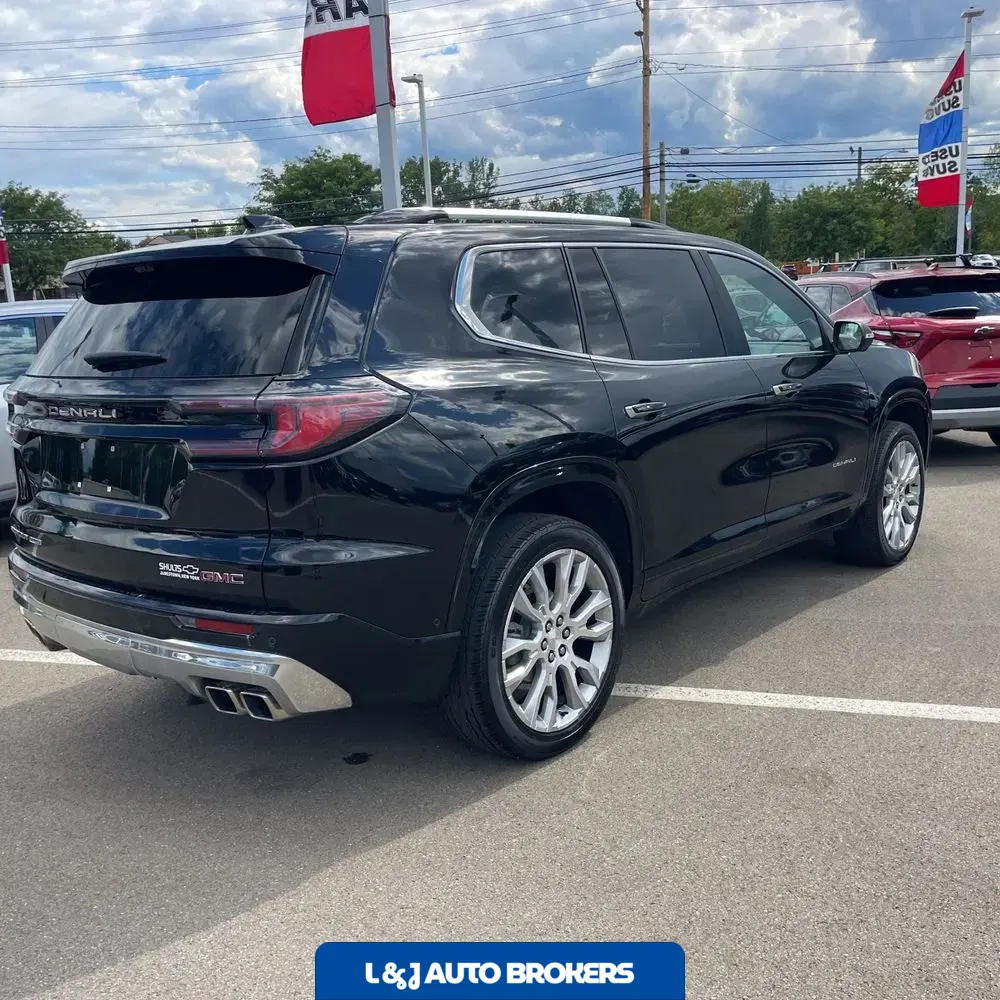 2024 GMC Acadia Denali