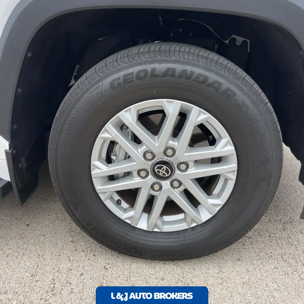 2025 Toyota Sequoia SR5