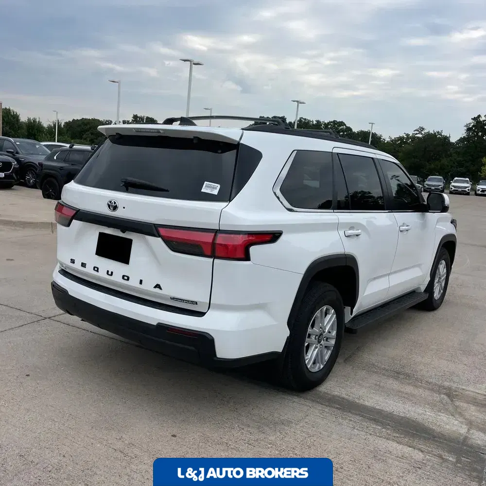 2025 Toyota Sequoia SR5