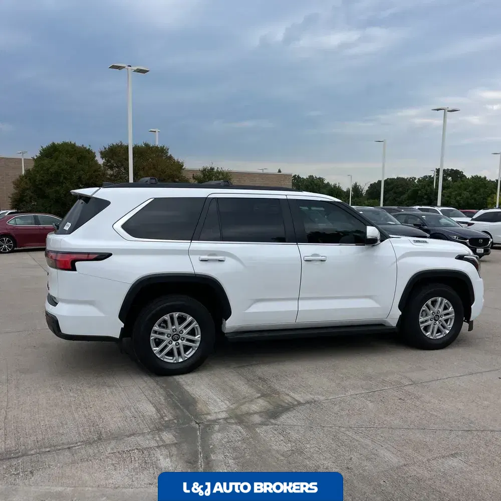 2025 Toyota Sequoia SR5