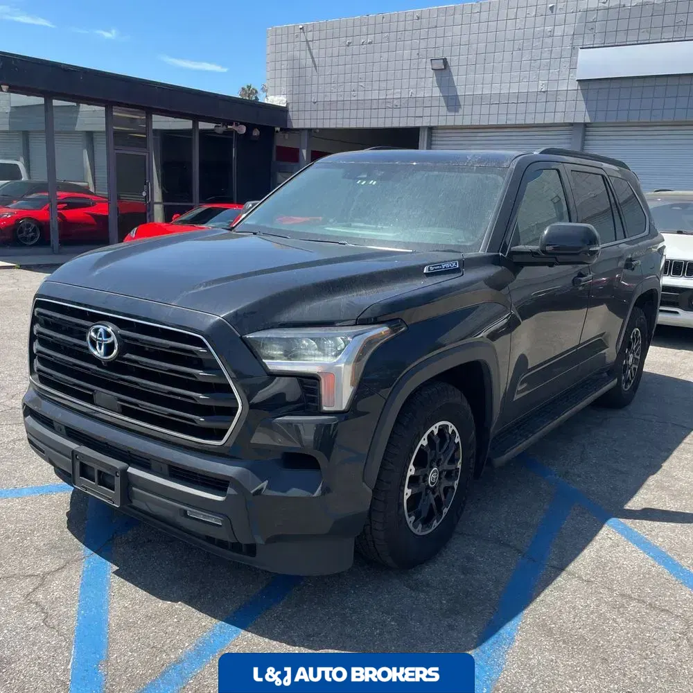 2024 Toyota Sequoia SR5