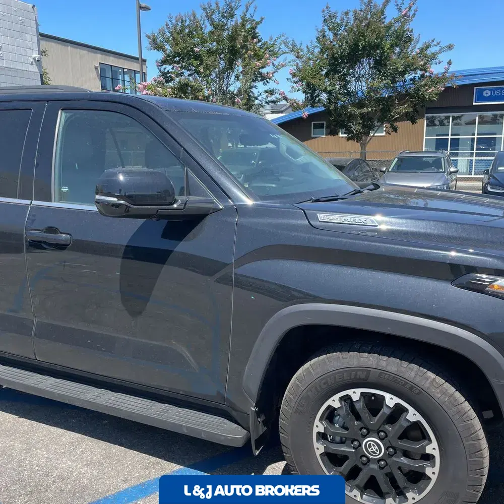 2024 Toyota Sequoia SR5