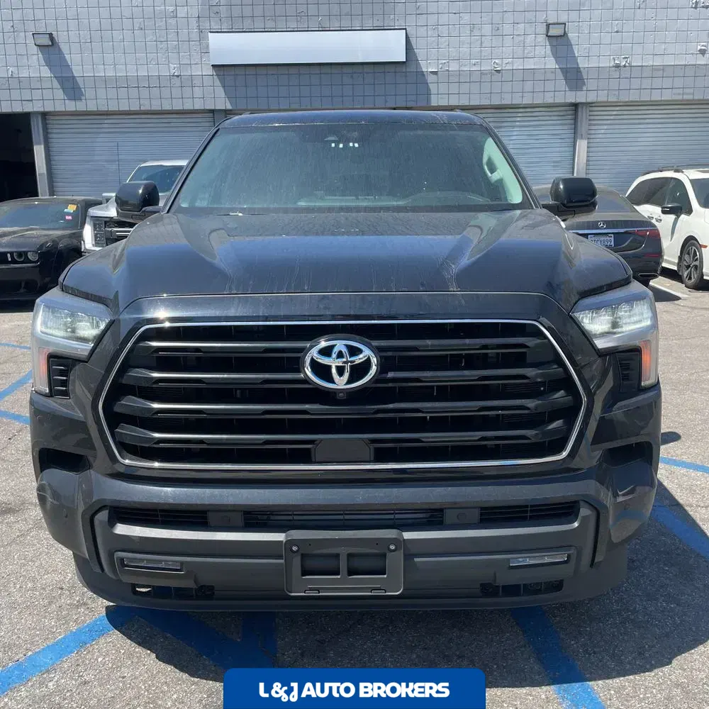2024 Toyota Sequoia SR5