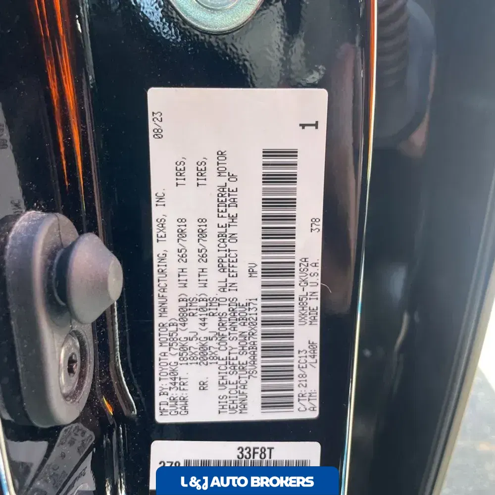 2024 Toyota Sequoia SR5