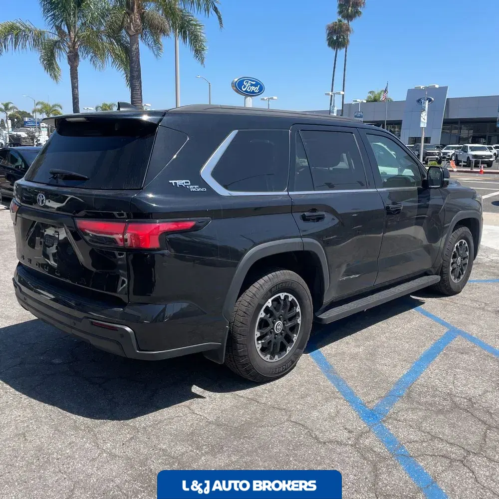 2024 Toyota Sequoia SR5