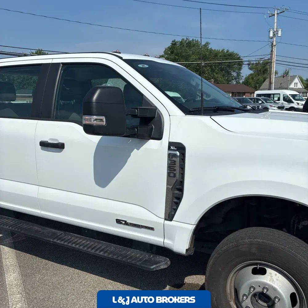 2024 Ford S/D C/C F350 XL