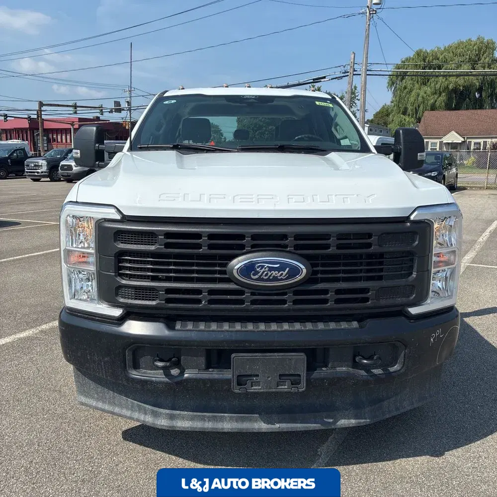 2024 Ford S/D C/C F350 XL