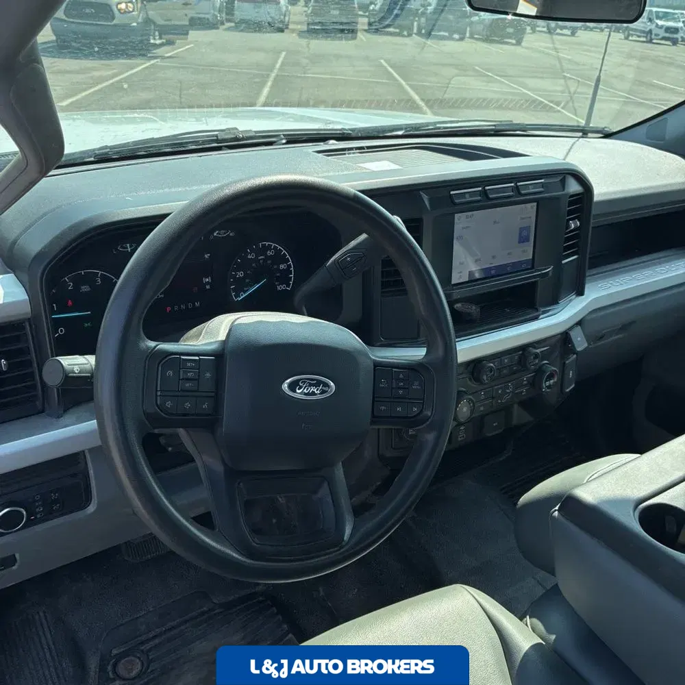 2024 Ford S/D C/C F350 XL