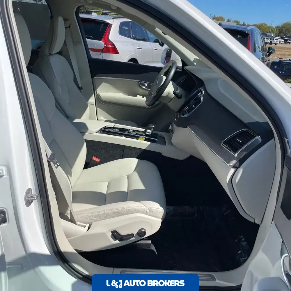 2024 Volvo XC90 B6 - Plus