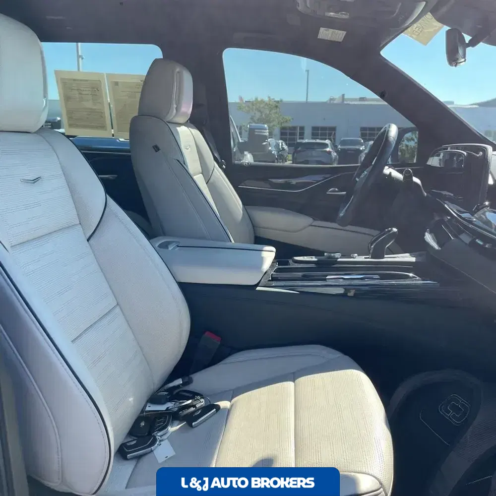 2023 Cadillac Escalade Sport