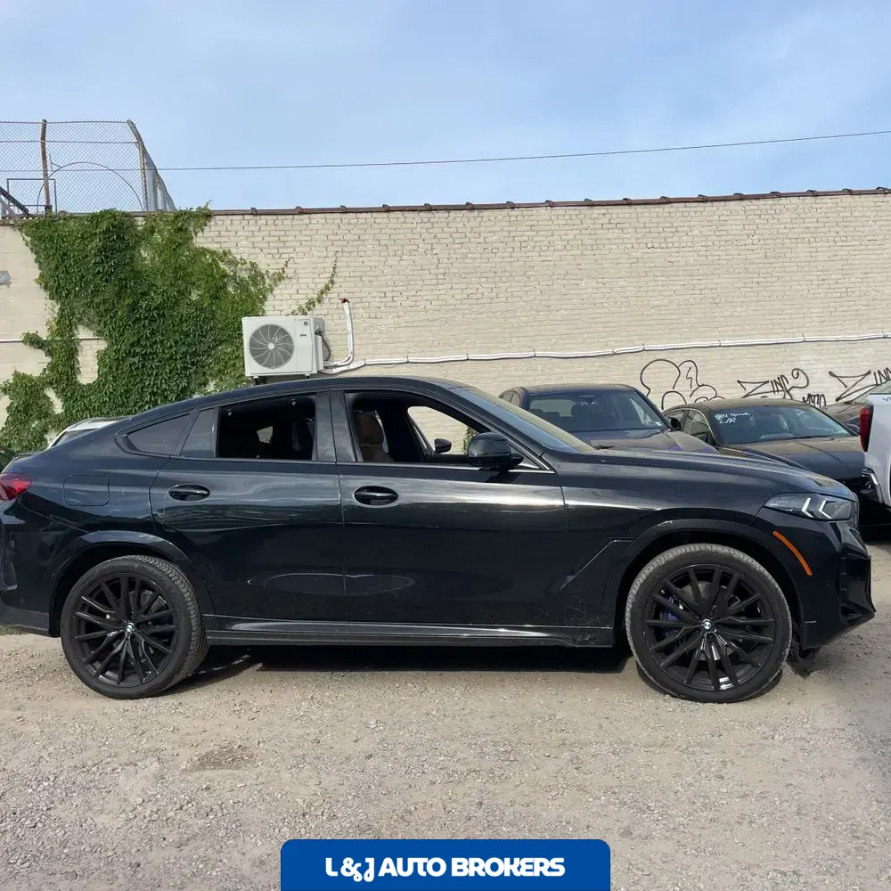 2024 BMW X6 XDrive40i