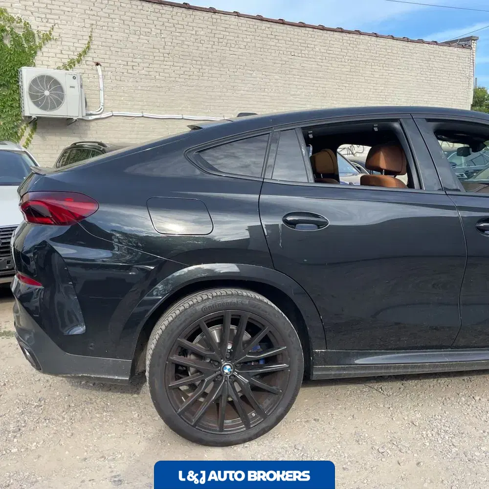 2024 BMW X6 XDrive40i