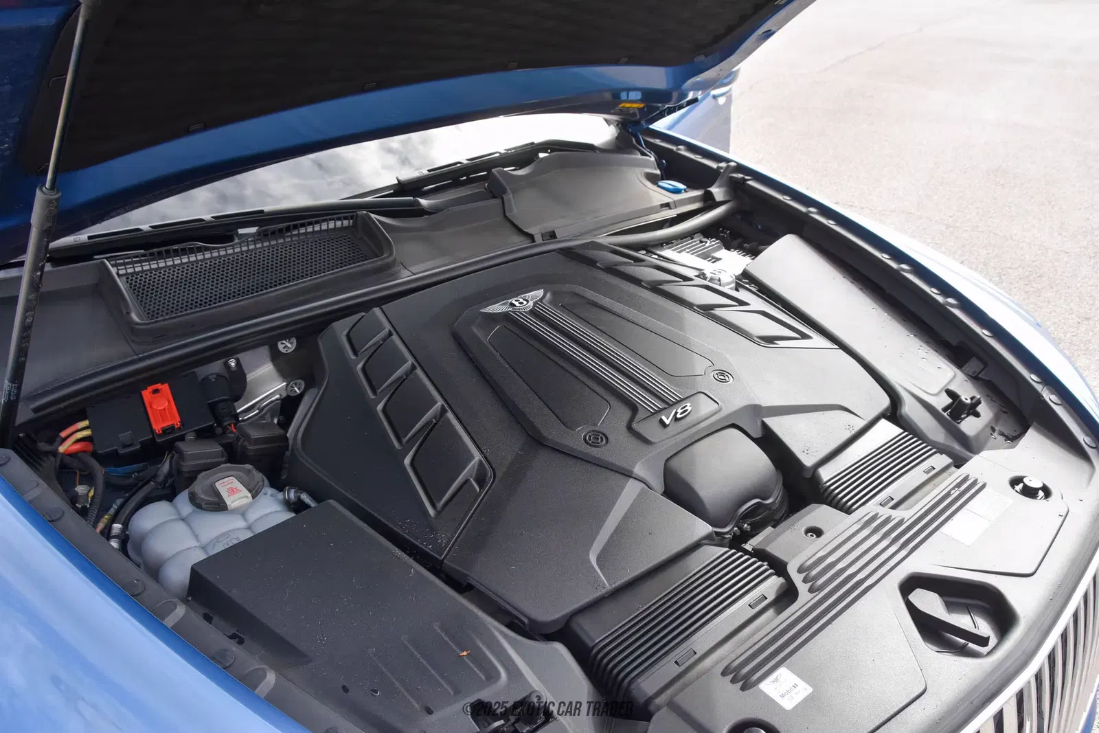 2023 Bentley Bentayga Azure V8