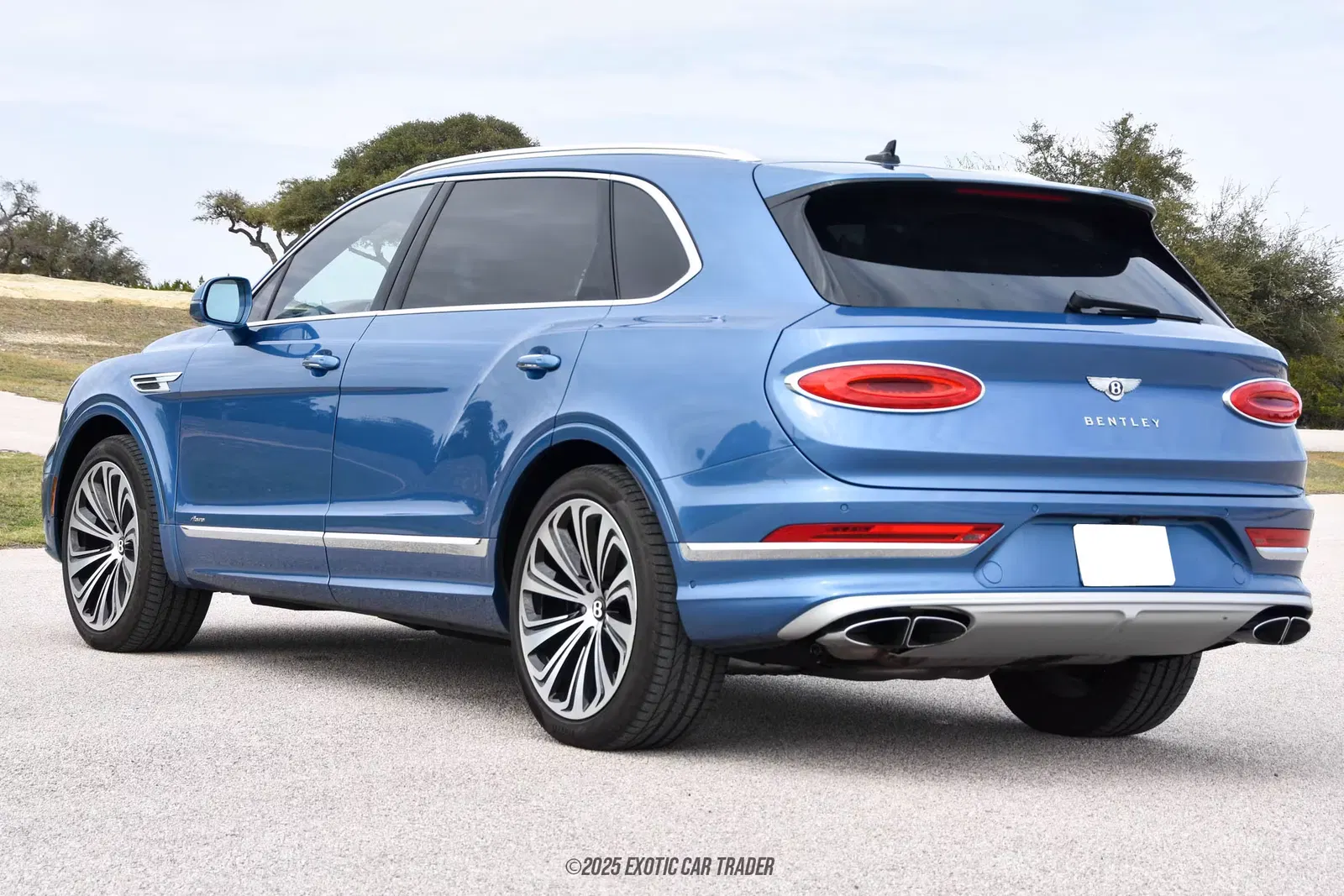 2023 Bentley Bentayga Azure V8