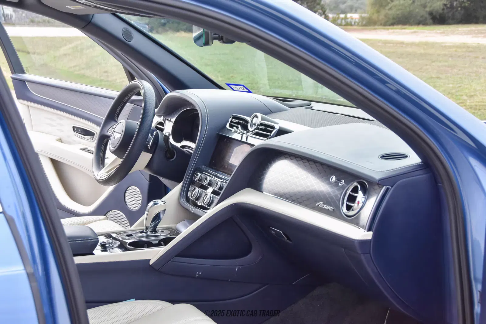 2023 Bentley Bentayga Azure V8