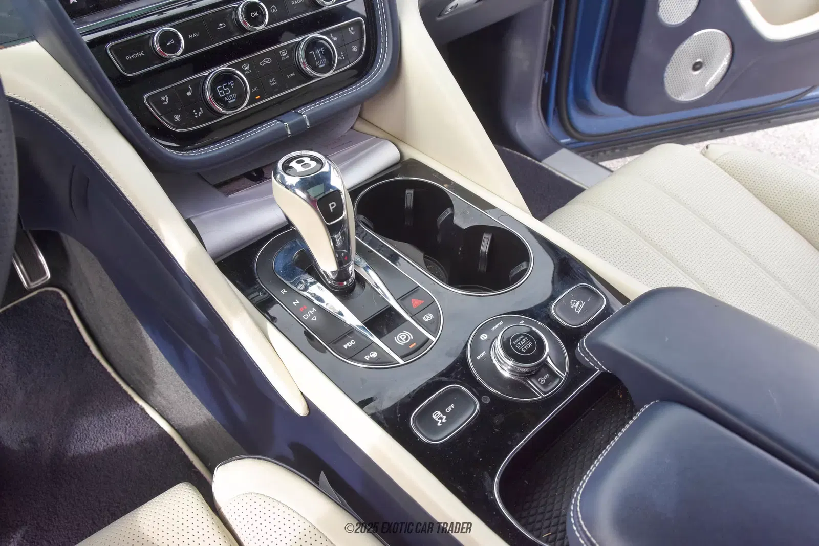 2023 Bentley Bentayga Azure V8