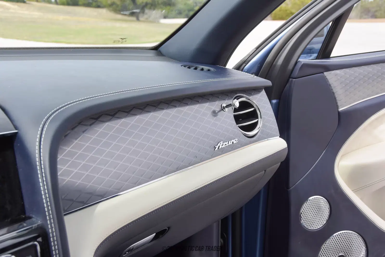 2023 Bentley Bentayga Azure V8