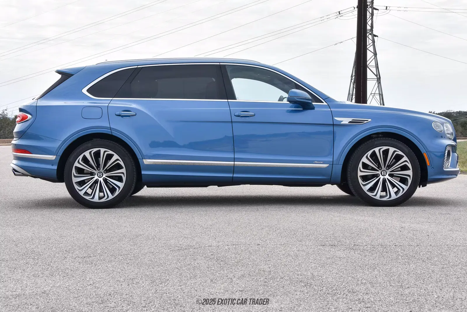 2023 Bentley Bentayga Azure V8