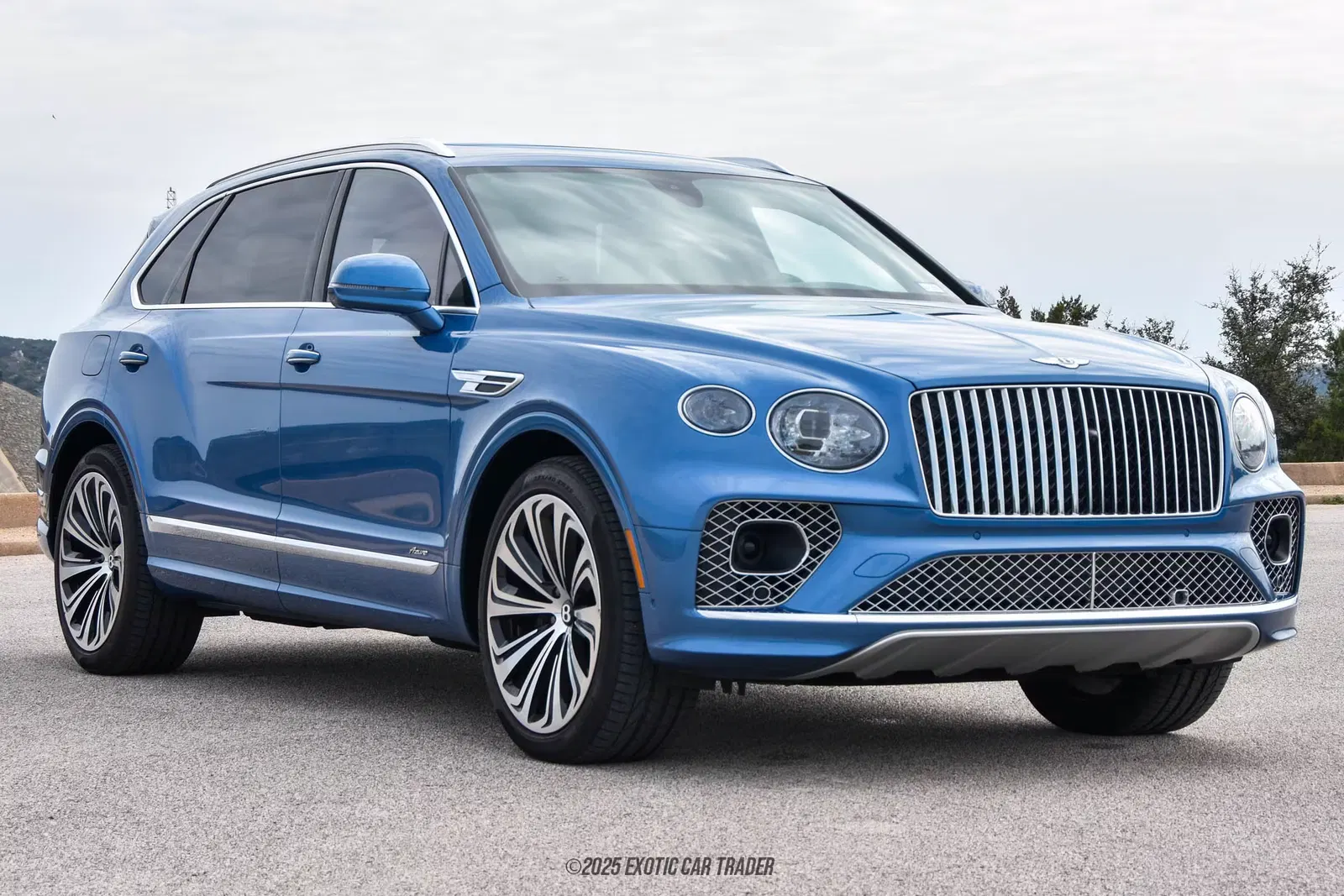 2023 Bentley Bentayga Azure V8