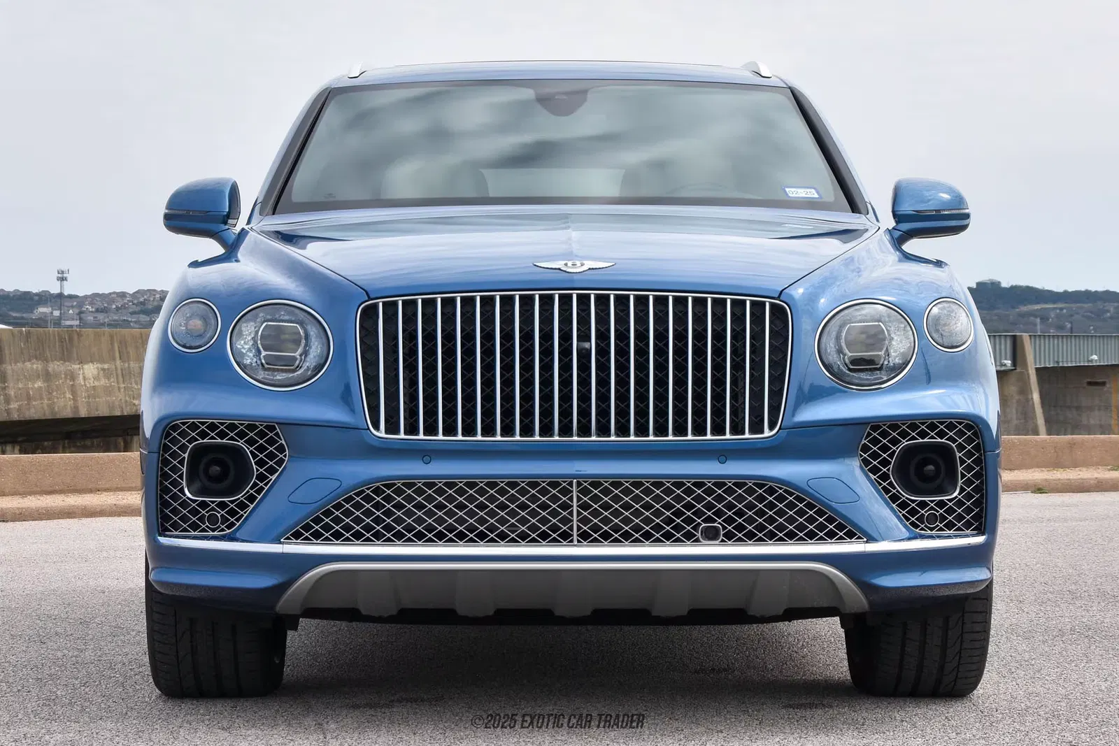 2023 Bentley Bentayga Azure V8