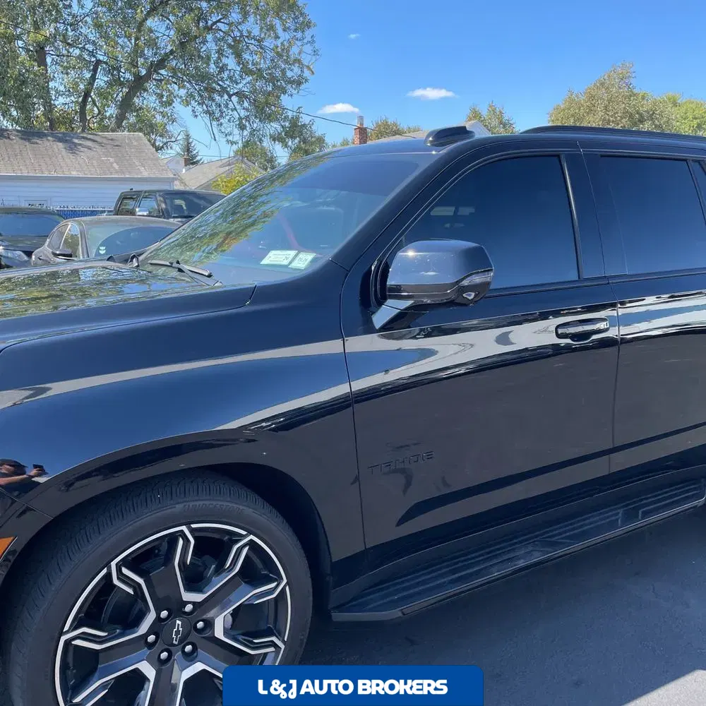 2025 Chevrolet Tahoe RST