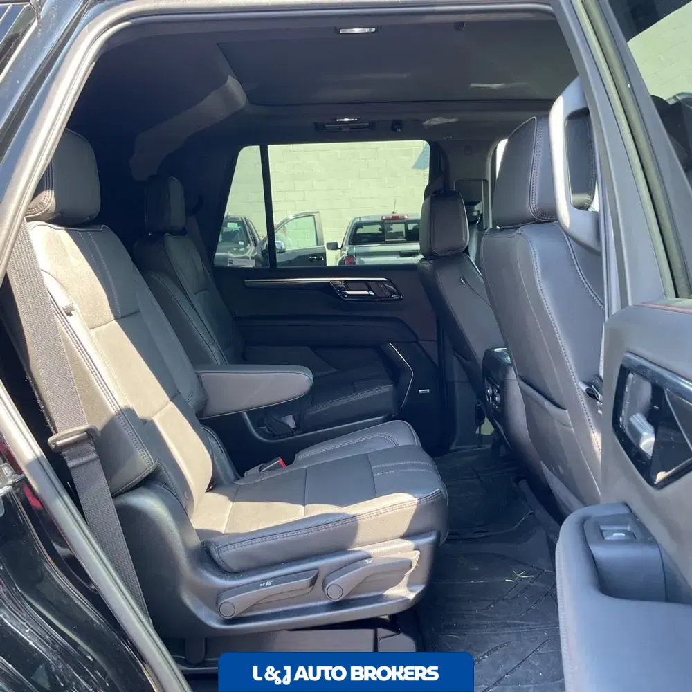 2025 Chevrolet Tahoe RST