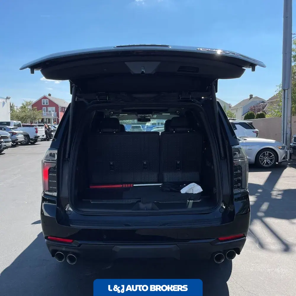2025 Chevrolet Tahoe RST