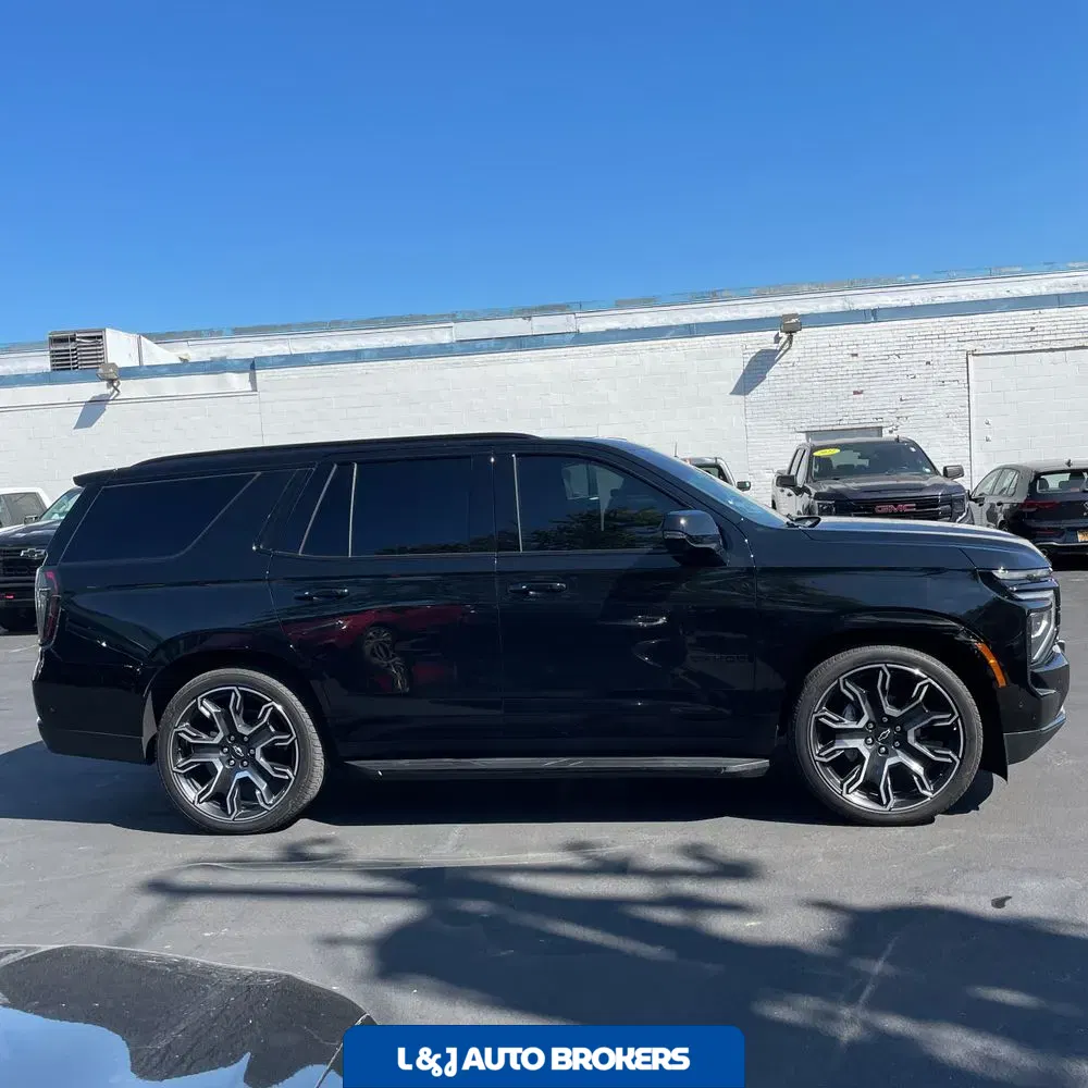 2025 Chevrolet Tahoe RST