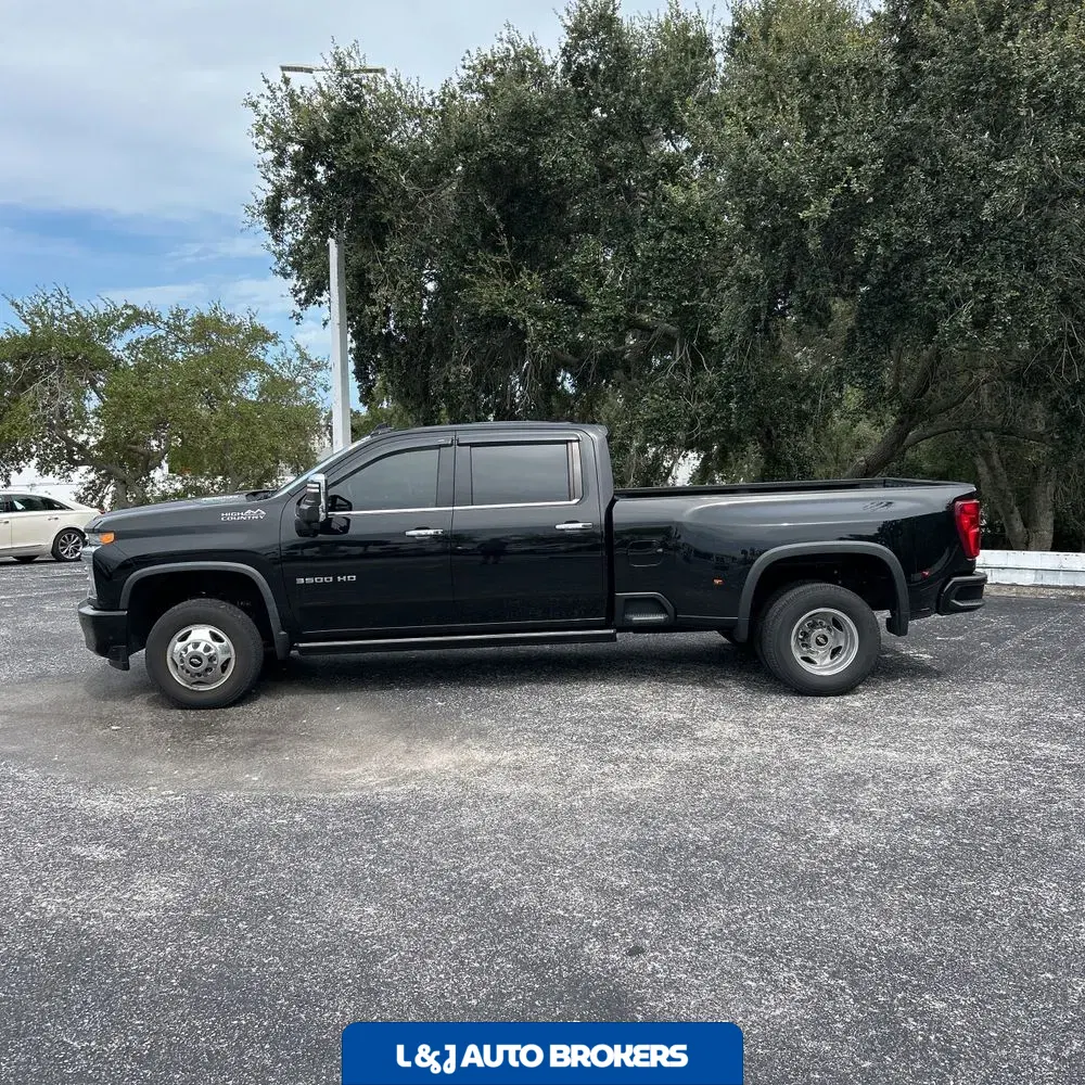 2022 Chevrolet Silverado 3500HD High Country