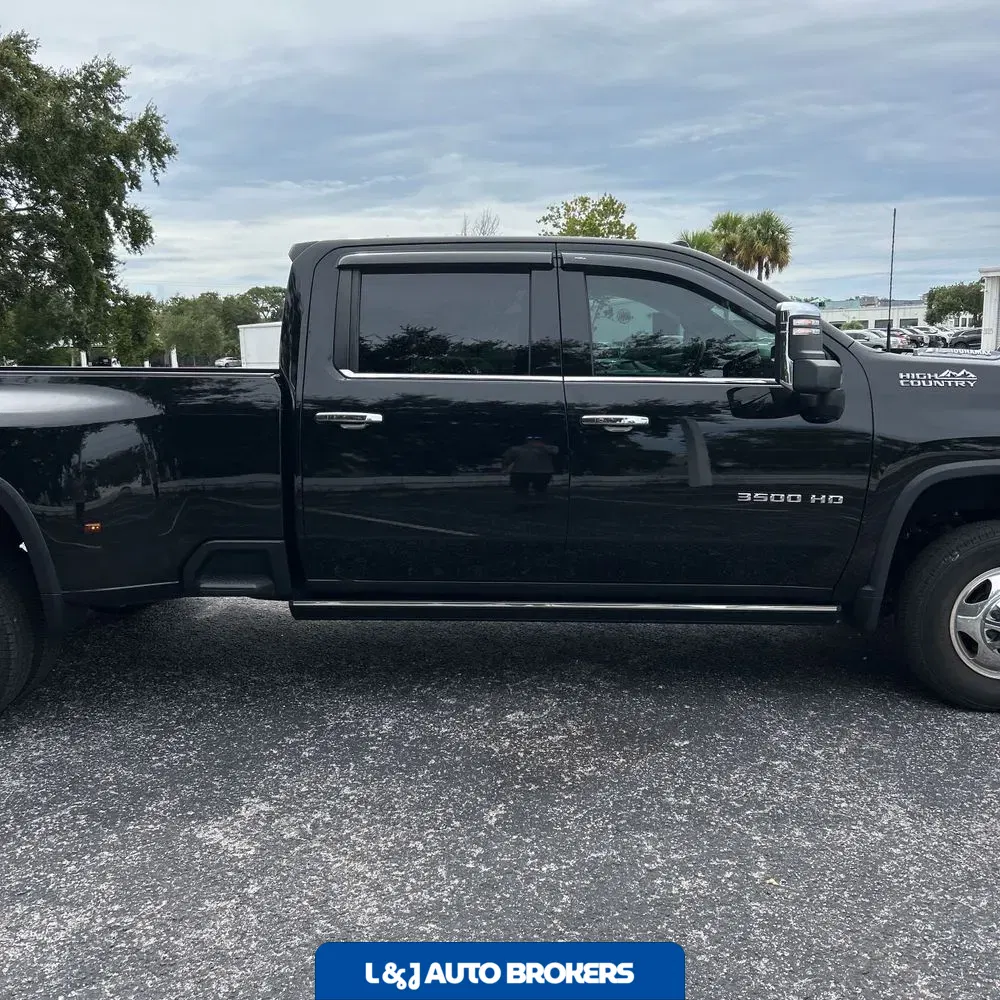 2022 Chevrolet Silverado 3500HD High Country