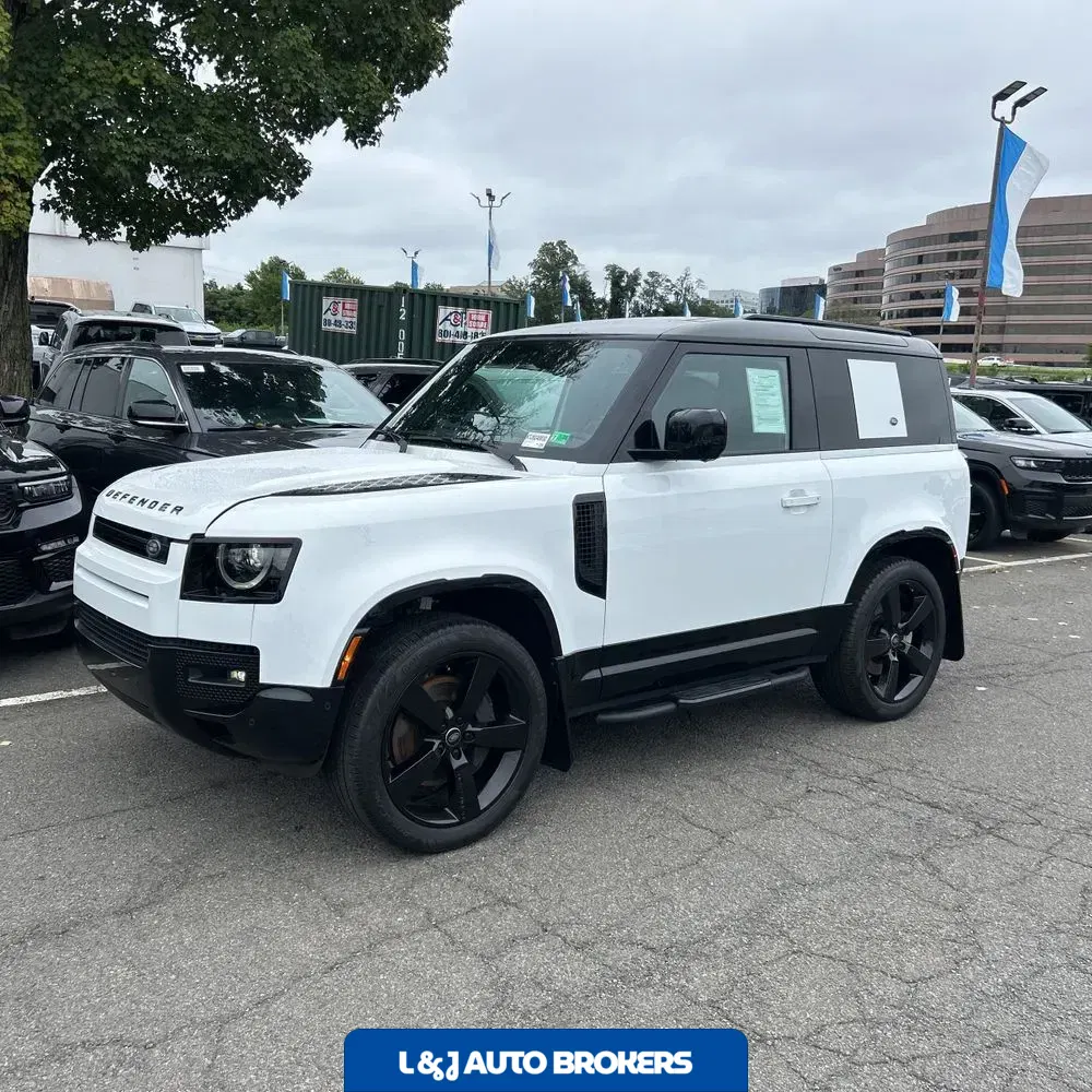 2024 Land Rover Defender 90 P400 X-Dynamic SE