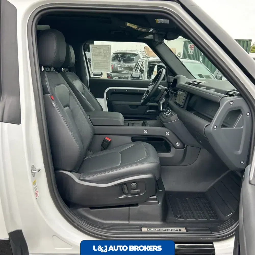 2024 Land Rover Defender 90 P400 X-Dynamic SE